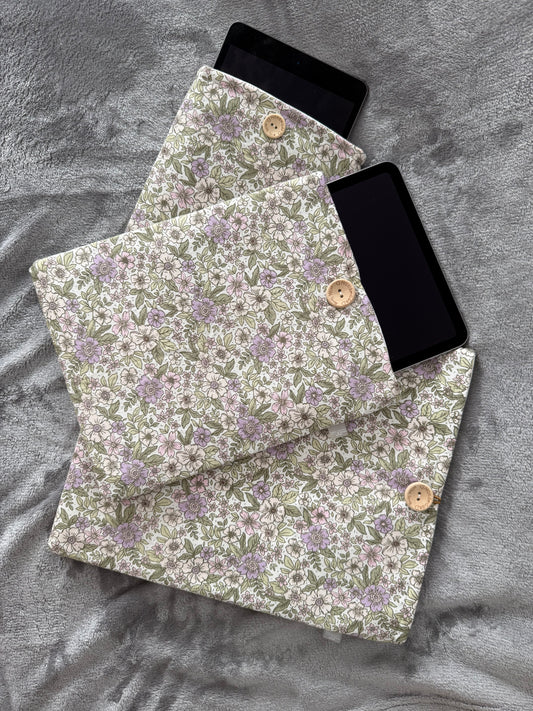 Cottage Core | Book sleeve