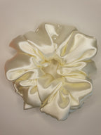 Bonnie| Satin Scrunchie Creme White