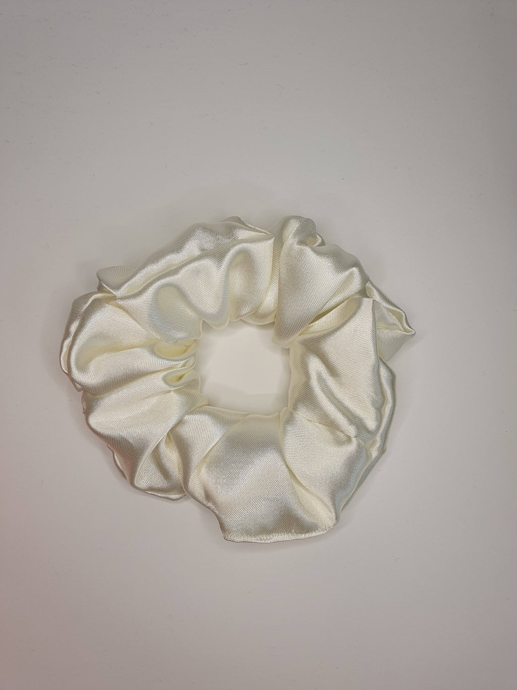Bonnie| Satin Scrunchie Creme White