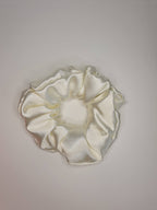 Bonnie| Satin Scrunchie Creme White