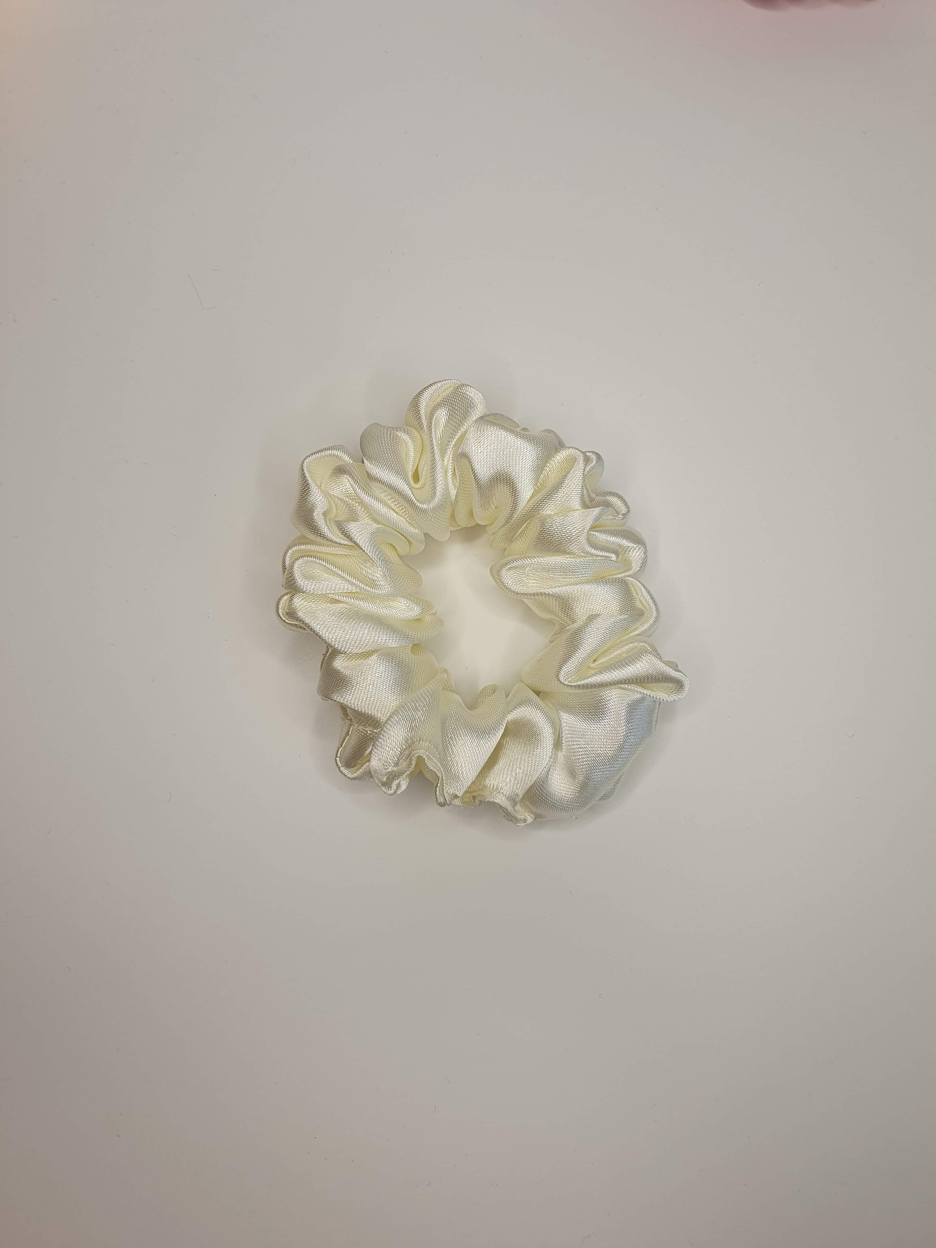 Bonnie| Satin Scrunchie Creme White
