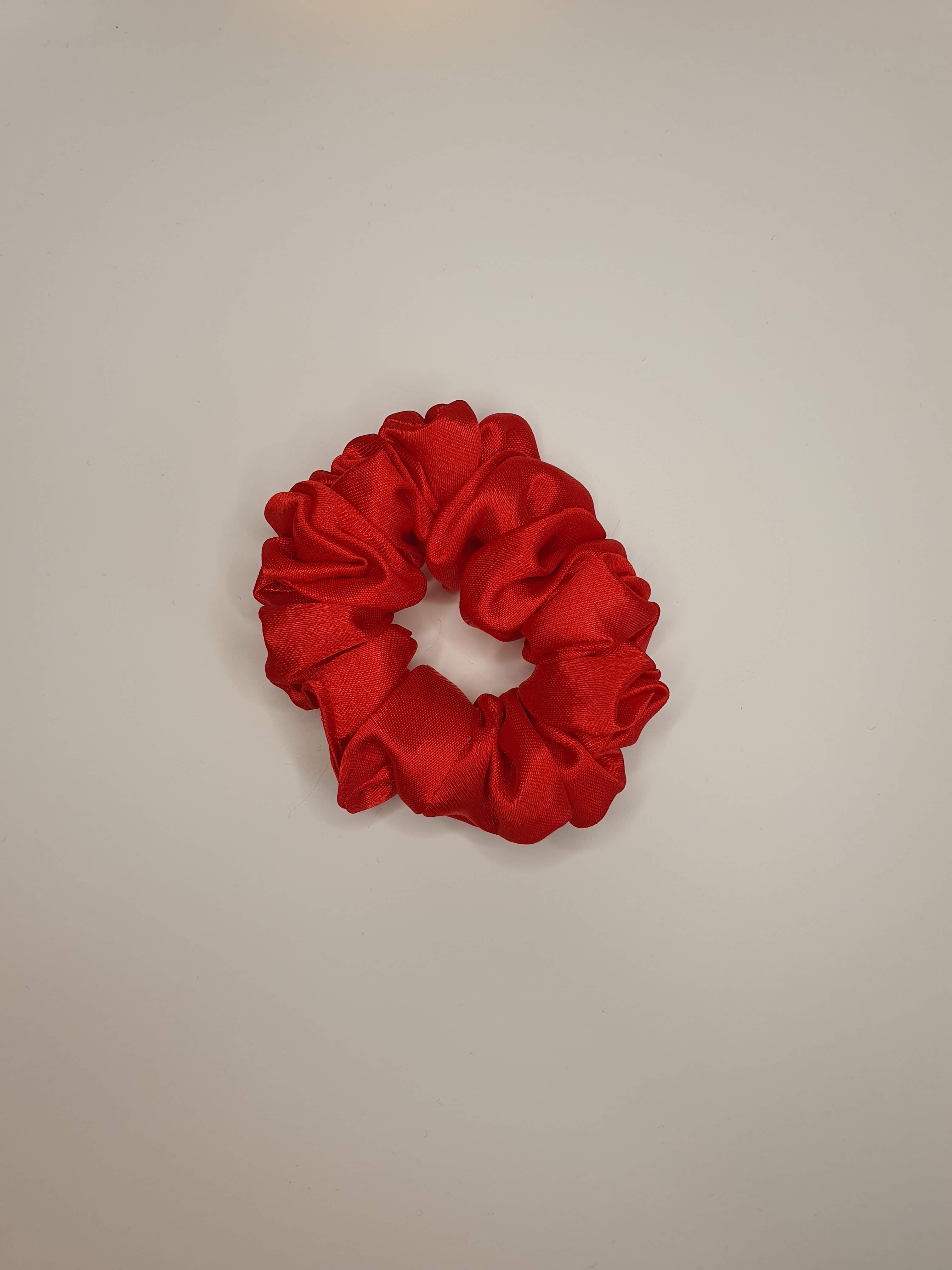 Jane| Satin Scrunchie Red