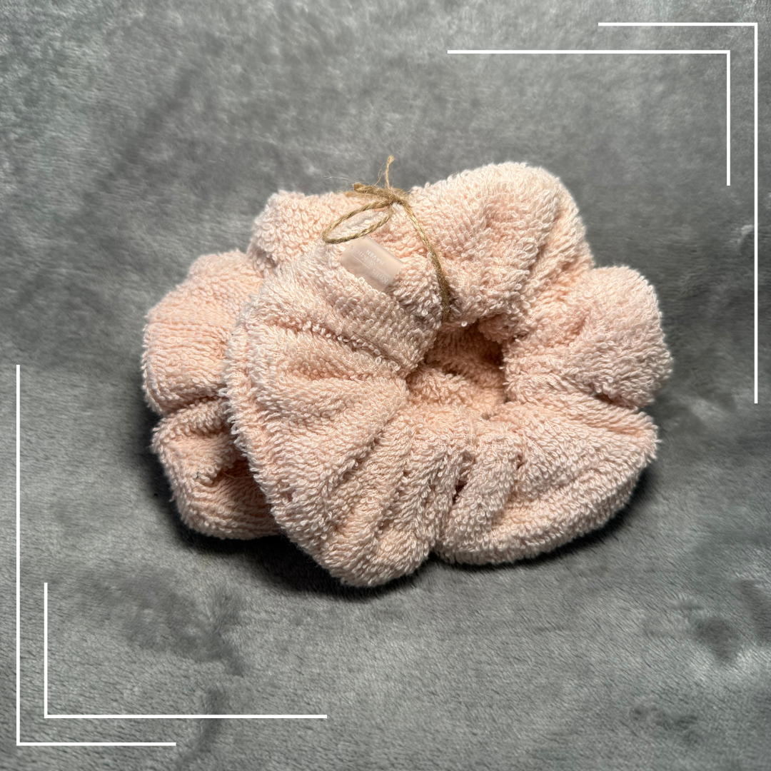 Absorbent Wrist Towels – Set of 2 Pink Scrunchies