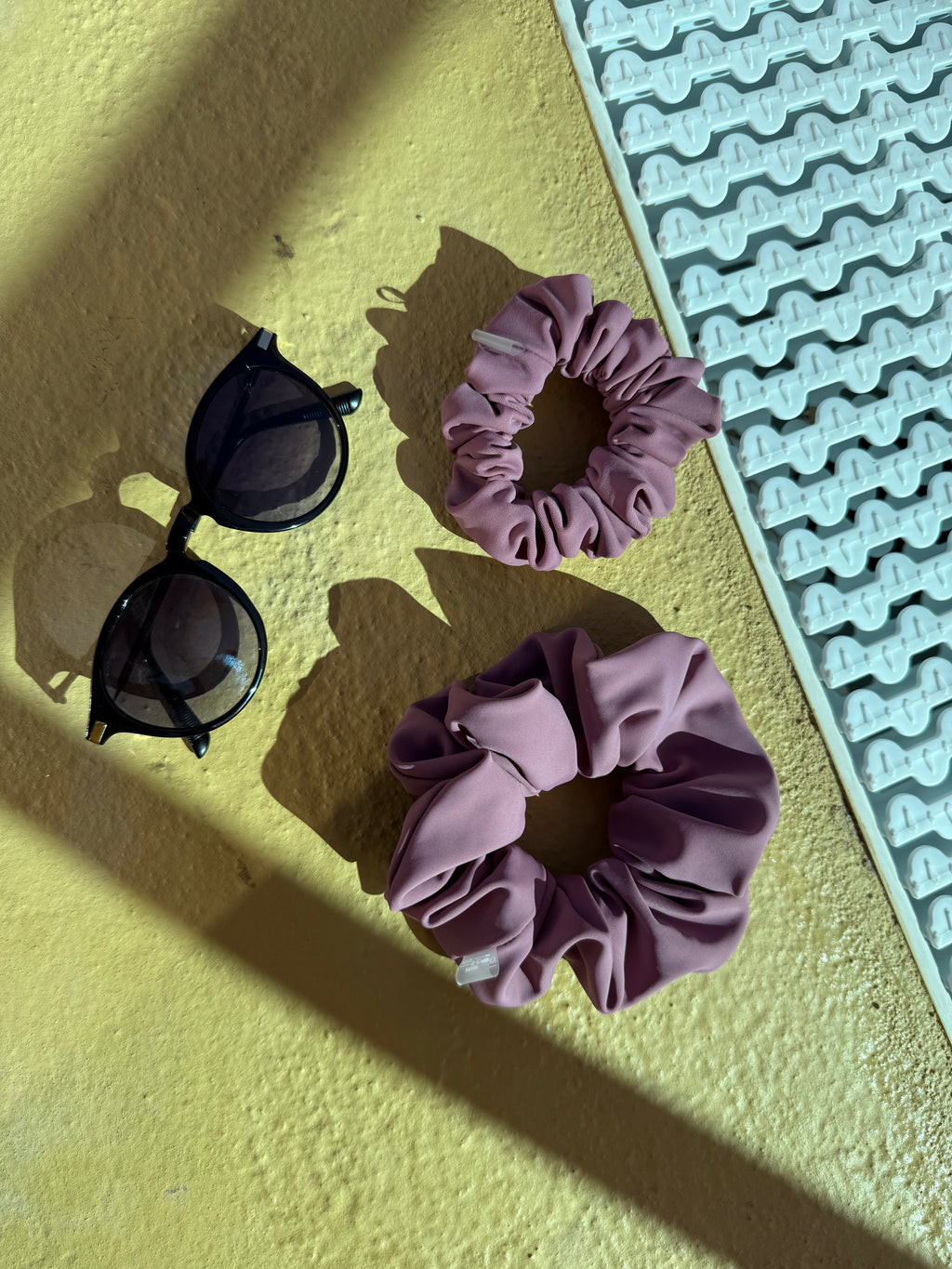 Beach please| Swim scrunchie