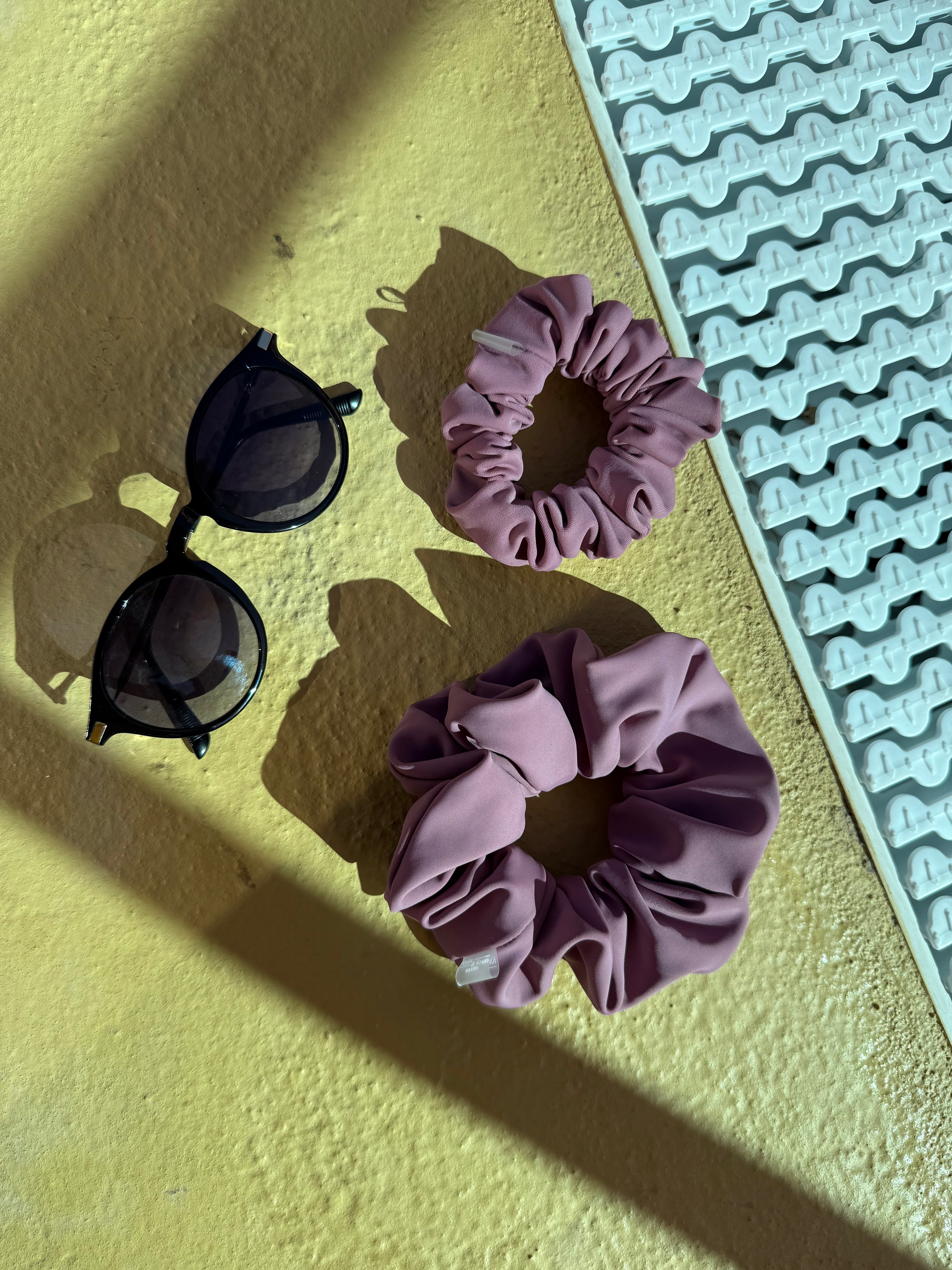 Beach please| Swim scrunchie