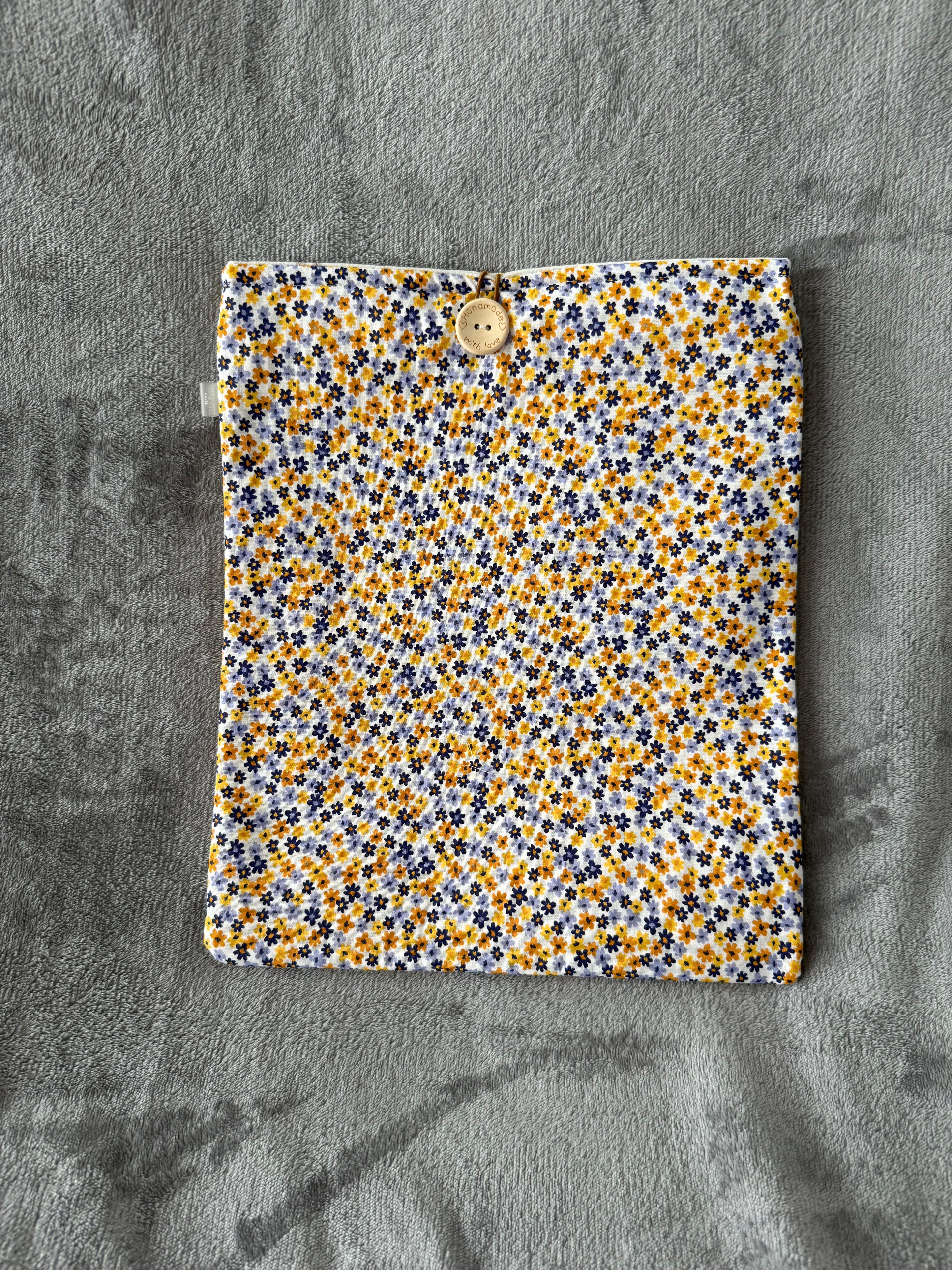Summer Petals | Book sleeve