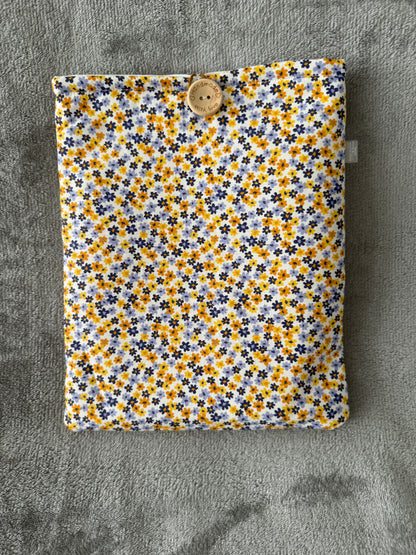 Summer Petals | Book sleeve