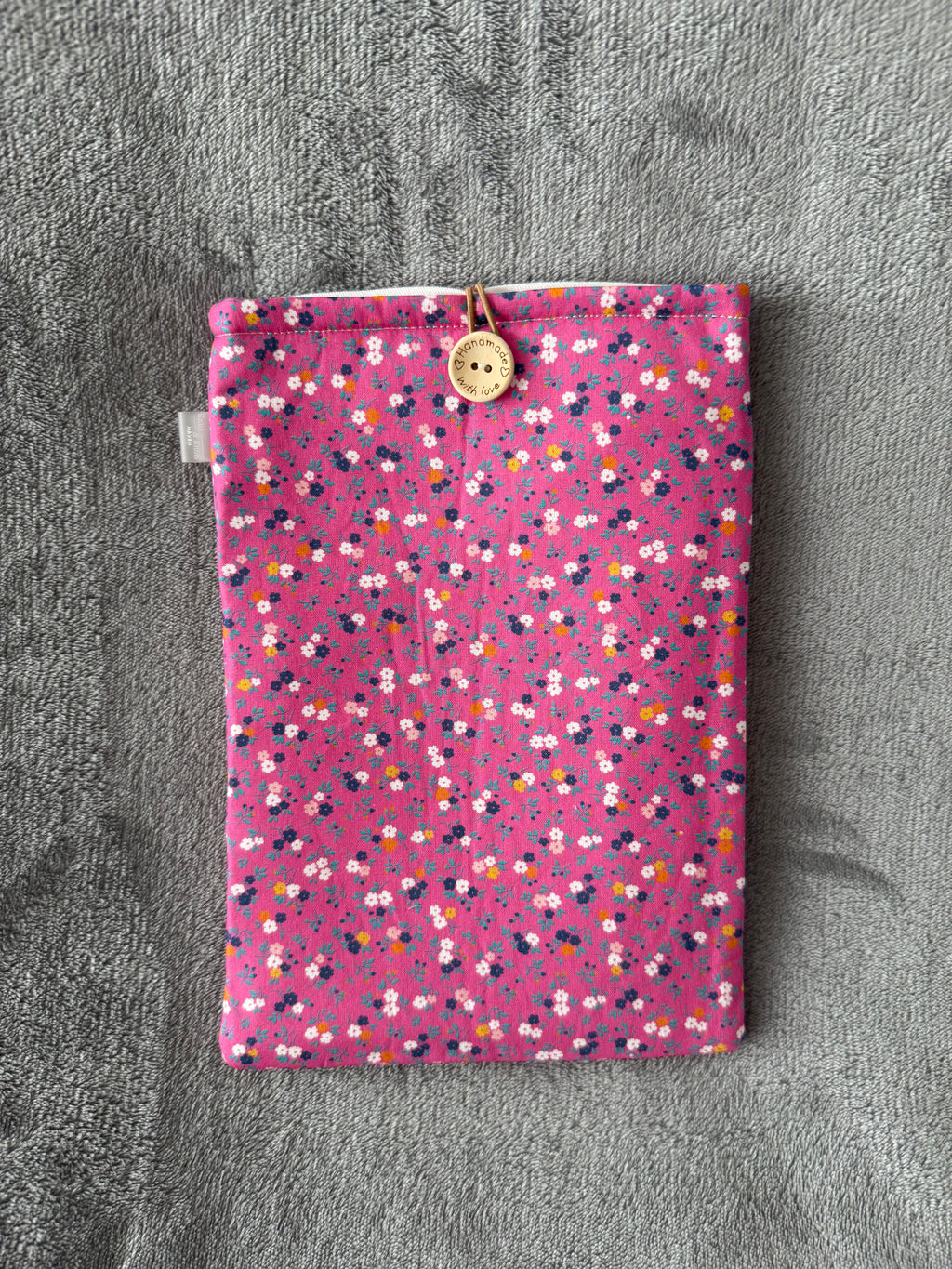 Pink Meadow | Book sleeve