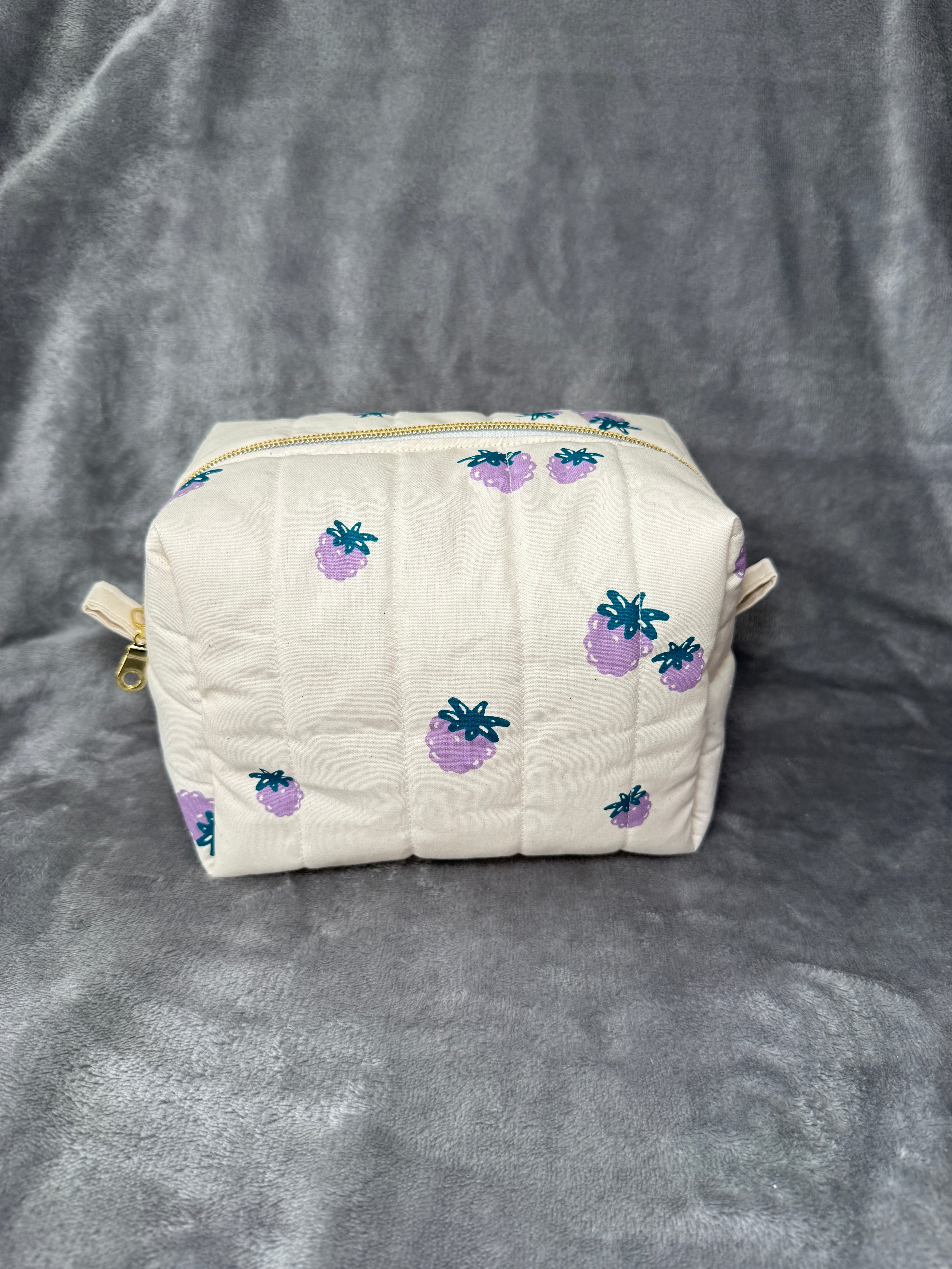 The Sweet Berry | Water resistant cosmetic pouch | Make-up Bag